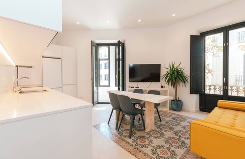 Ibiza City Centre Apartment | Luxury Renovated Apt in the Heart of Ibiza Town
