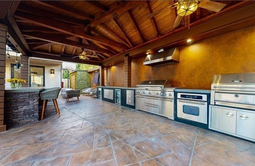 Eagle Rock House | Luxury resort-like house in the heart of Los Angeles.