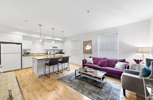 Airport Area Apartment | Luxury Spectrum Apartment with Pool & Spa, Gym