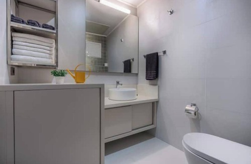 Bouvet Island Apartment | Luxury Stay with Maxi Homes 1Bed: Free Pool, Spa, Fitness & Walk to the Beach!
