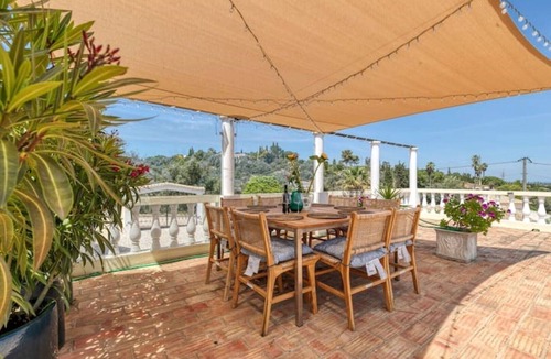 Funchal Villa | Luxury Villa * Large Pool * Hot tub * Elevated Ocean views * Beaches nearby