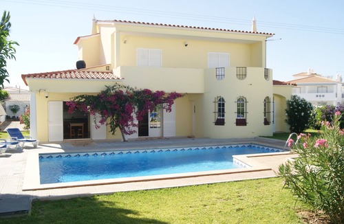 Vale de Carro Villa | Luxury villa, with garden and private pool, A/C, free WiFi, near beach