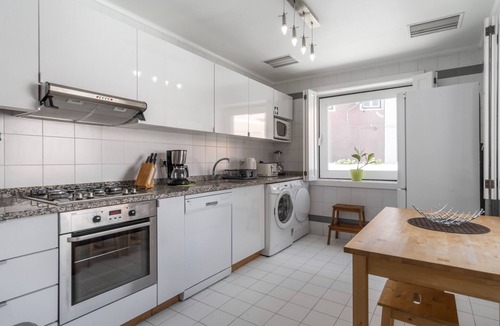 Sacramento Apartment | LV Premier Chiado CH1- Balcony, Central, Elevator