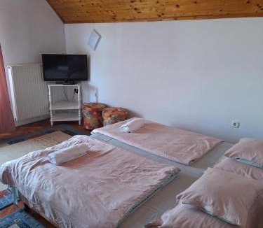 Harkany Bed & Breakfast | Magyar Csárda és Vendégház