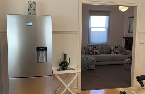 Ballarat East House | Maison d'Aurum A Pet Friendly and Family Friendly Heritage house