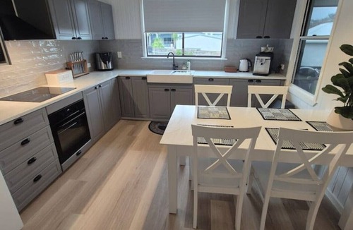 Manly House | Manly retreat 4bdr incl studio