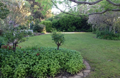 Mansfield House | Mansfield House - Country Holiday Accommodation, Sleeps 10, up to 15
