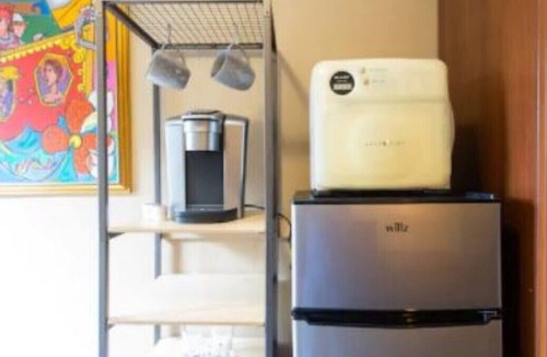 Mar Vista House | Mar Vista Suite of Private Entry,Patio & Spa Bath