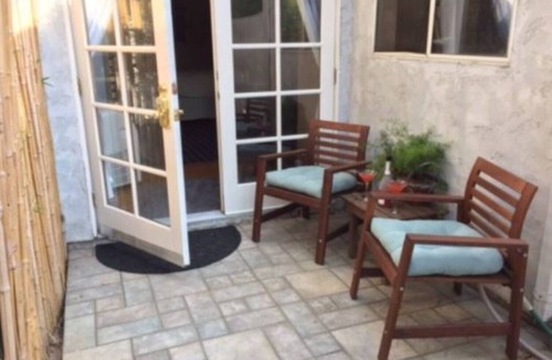 Mar Vista House | Mar Vista Suite of Private Entry,Patio & Spa Bath