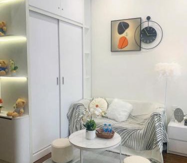 Gia Lam Apartment | Masteri Waterfront Homestay