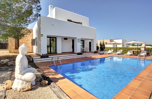 Cala de Bou Villa | MAUI, Villa. Ibiza. Villa with pool in the bay of San Antonio