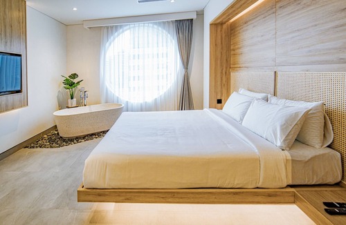 Ben Nghe Hostel | MEANDER Saigon