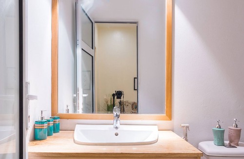 Trang Tien Apartment | Mee's - 1min walk to Hoan Kiem Lake & Opera House