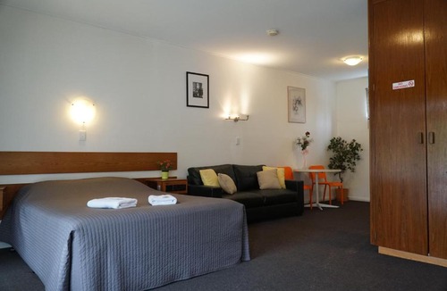 Beaconsfield Hotel | Melaleuca Lodge Beaconsfield