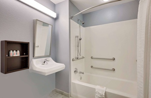 Geneva Hotel | Microtel Inn & Suites by Wyndham Geneva