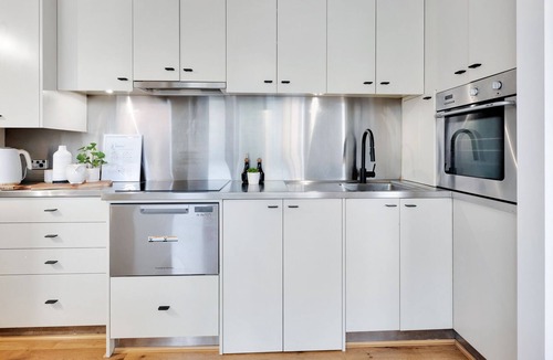 St Kilda West Apartment | Middle Park Gem - Steps away from the Beach