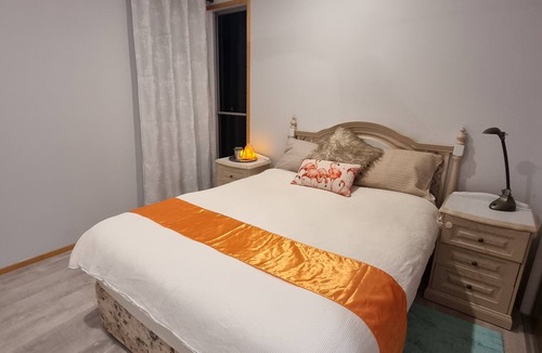 Glenore Grove House | Miniture Animal Farmstay. Full mobility access for wheelchair. Pet Friendly