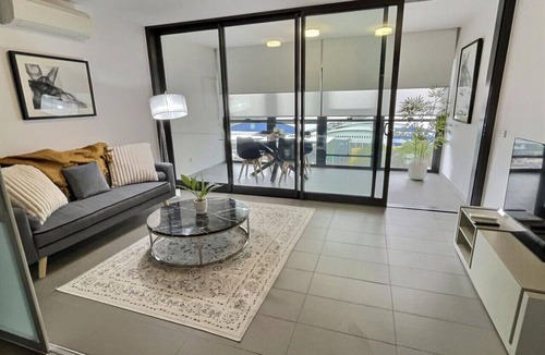 Belconnen Apartment | Modern 1BR Views in Belconnen