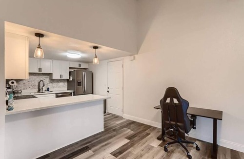 Citrus Heights House | Modern 2 bdrm 2bth gem! 15 mins from downtown!