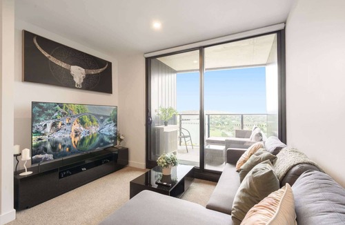 Phillip Apartment | Modern 2-Bed Apartment with Premium Amenities