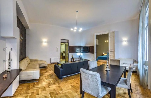Inner City Budapest Apartment | Modern Beauty at Váci
