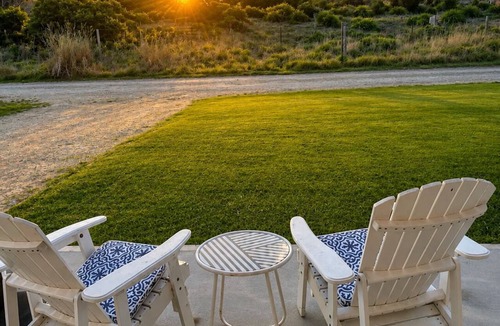 Lacepede House | Modern Coastal Retreat | Walk to the Beach | Sleeps 12