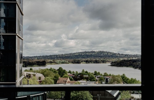 Belconnen Apartment | Modern Convenient 2-Bed with Lakeside View