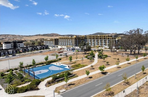 Denman Prospect Apartment | Modern , fresh, and energetic amenity fills the shared space on the Boulevard