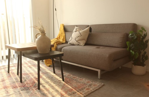 Tumbi Umbi House | Modern home away at the geographic centre of the Central Coast.