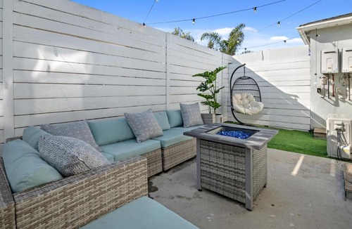 Mid City Apartment | Modern House Central Location