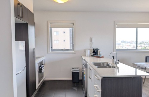 Wright Apartment | Modern & Relaxed Apartment, Great Views @Wright