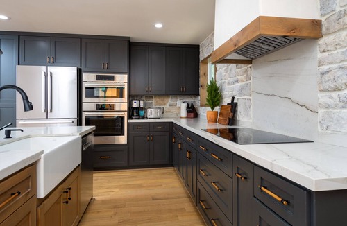 Sugarloaf House | Modern Renovated Family Cabin With Hot Tub I Game Room I Big Kitchen I Bunk Room