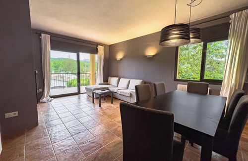 Macanet de Cabrenys House | Modern Town House in Maçanet