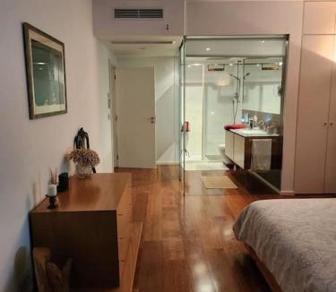 Linda-a-Velha Villa | Modern Villa with Sea & River View Pool and Gym.