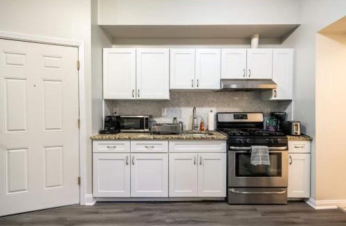 Union City Apartment | Modern West Hoboken 1- Bed 15 Minute Commute To NYC