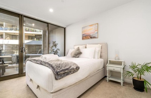 Barton Apartment | Modish Apartment near Parliamentary Triangle - Hosted by CanStay