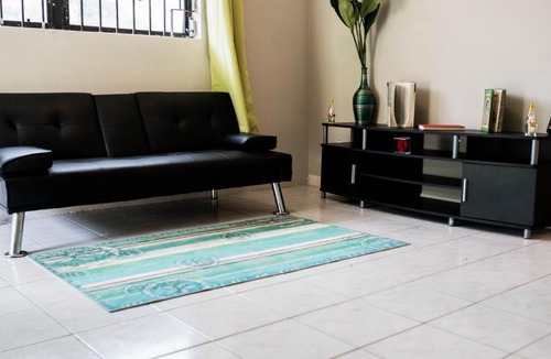 Nassau Apartment | Mollys Hideaway Self Check In