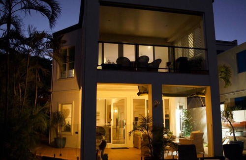 Raby Bay Apartment | Moreton Bay Beach Lodge