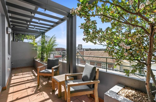 Spit Junction Apartment | Mosman - HARB5 - Harbour Street - Superb elevated apartment providing privacy and comfort