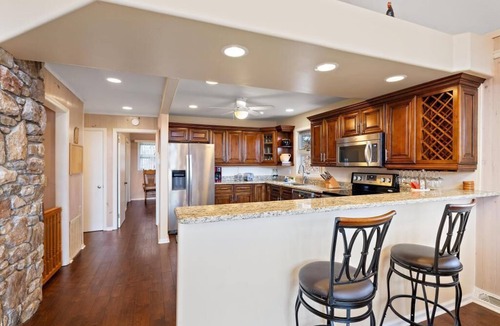 Seven Devils House | Mountain View, Pool Table, Deck, Game Room, Wet Bar