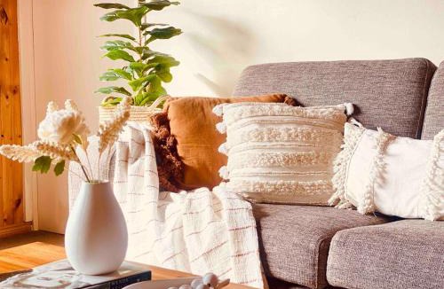 The Basin Villa | Mountain View Spa Cottage