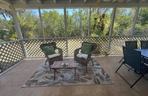 Freeport Cottage | Ms. Kay's Cottage, in Lucaya near to beach and Port Lucaya