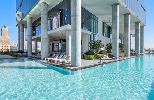 Downtown Miami Apartment | MVR - Only for VIP Travelers - Luxe Stay in Downtown