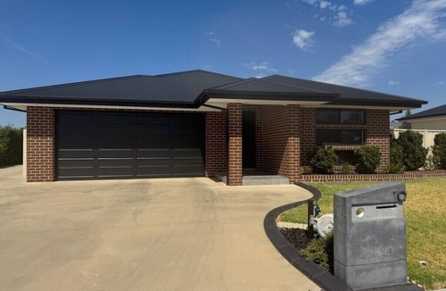 Nagambie House | Nagambie Haven : 3 BR, 1 BA House in Nagambie, Sleeps 6