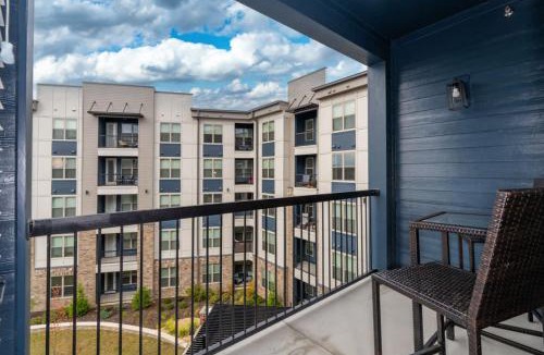 Crestline Heights Apartment | Near Shops Restaurants & Grandview Med Ctr