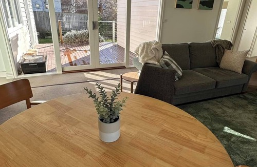 Neerim South House | Neeri Home is a central, peaceful retreat with enough room for everybody.