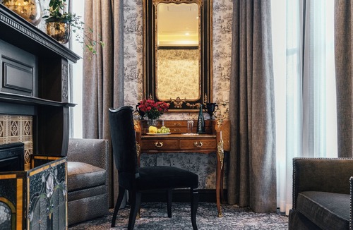 Lower Pacific Heights Hotel | Neighbourgood Sutter Mansion