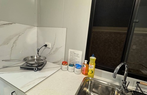 Boronia Heights House | New 2 Bed room House with 2 A/C and Free Parking