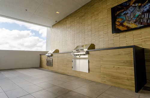 Northeast Miami Condo | New Design District Apt with parking, pool and gym