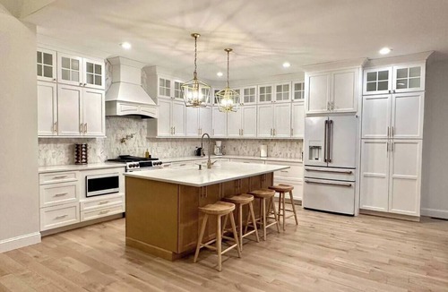 Montgomery House | New Farmhouse-Hot Tub, King Beds, Game Room & View